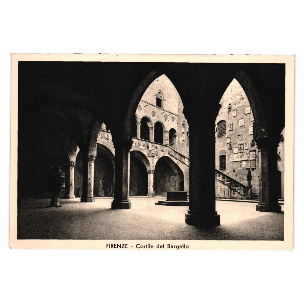 Vintage Firenze Postcard Corile Del Bargello Casa Editrice Gino Giusti Italy